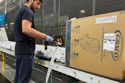 Súd dal za pravdu slovenským zamestnancom v kauze Amazon, žiadajú preverenie postupu úradu