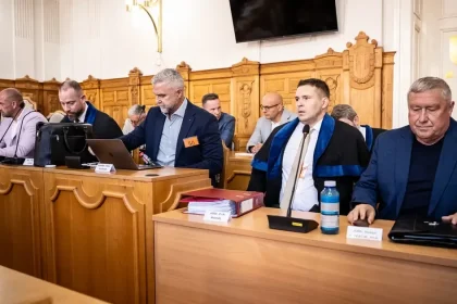 Súd zastavil stíhanie Bödöra, Gašpara a Krajmera pre premlčanie viacerých skutkov