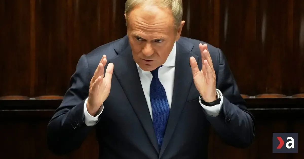 Tusk kritizuje ukrajinské oslavy UPA. Poľsko vraj zmrazuje rokovania o pomoci