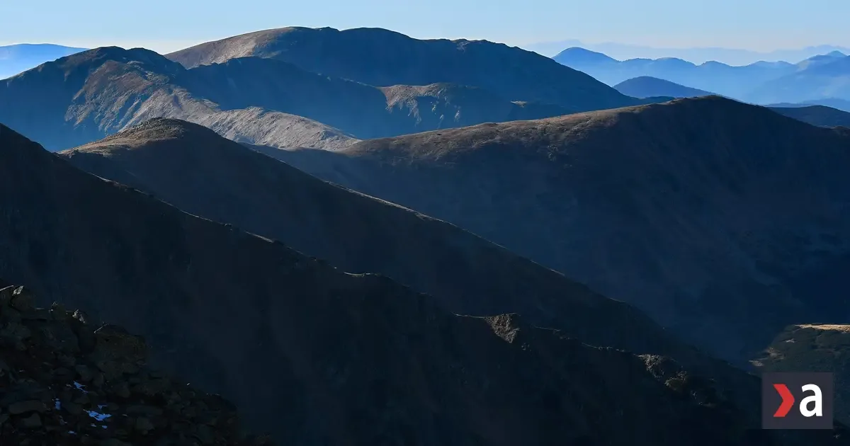 V stredu bude oblačno so slabými zrážkami, najteplejšie bude na juhu Slovenska.