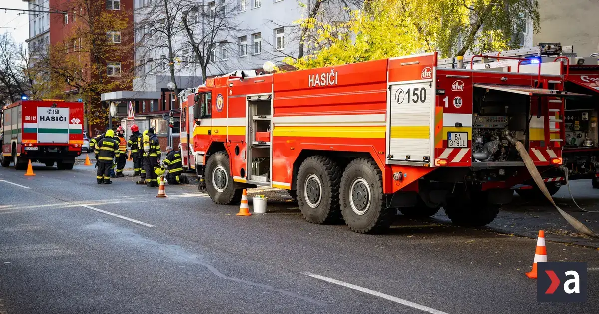 Vo Svidníku horel balkón bytovky, škoda je približne 10-tisíc eur